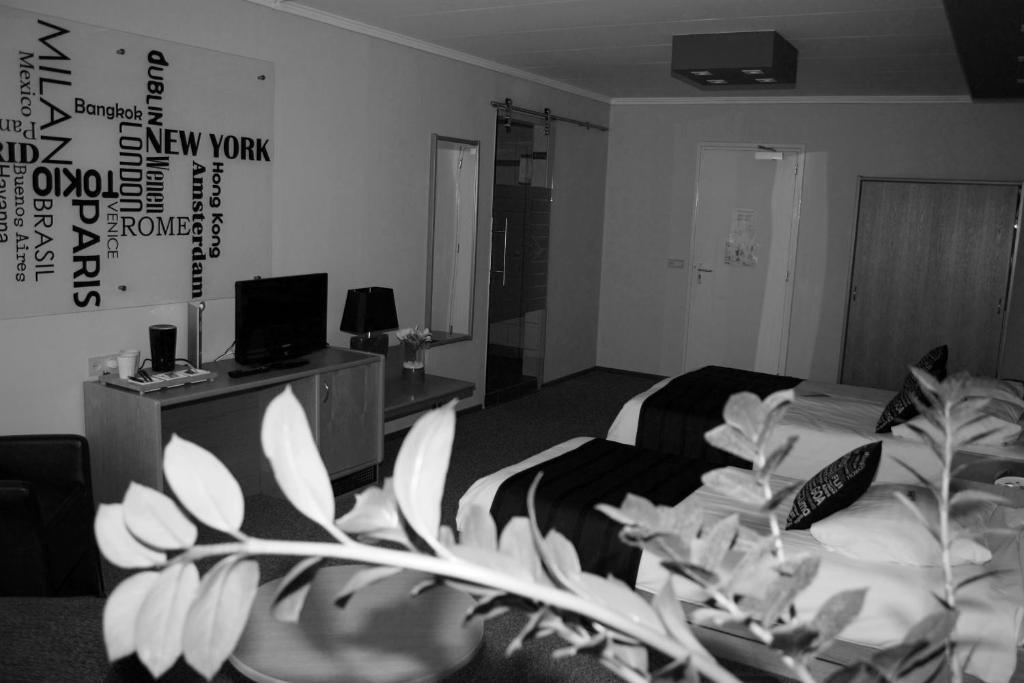 Hotel & Appartementen Royal Sas van Gent Room photo